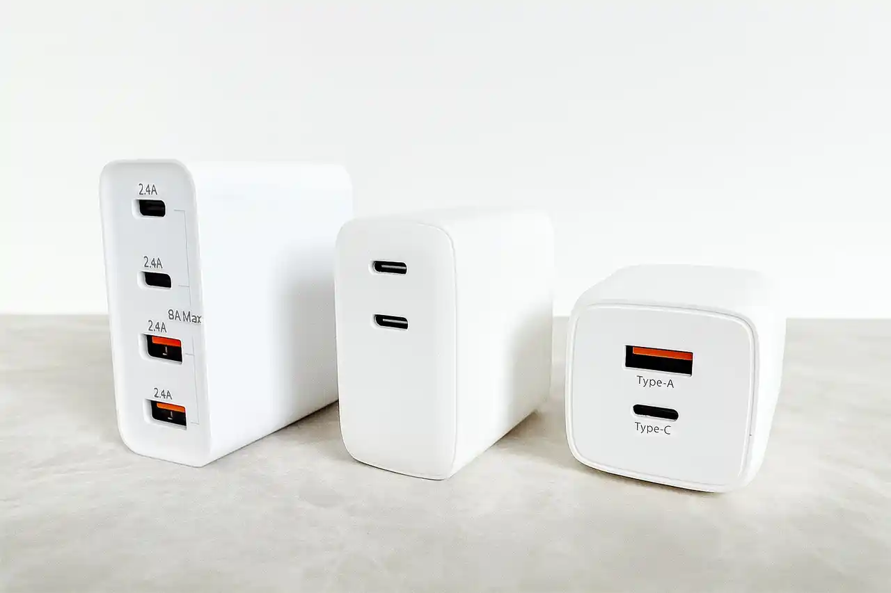 【株式会社磁気研究所】 【新商品】用途に合わせていろいろ選べる！AC充電器が続々新登場!