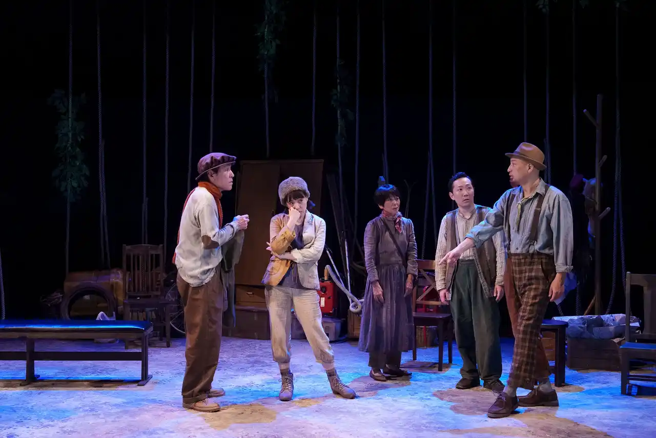 クスリと笑えてクセになる！　まつもと市民芸術館プロデュース『チェーホフを待ちながら』開幕！