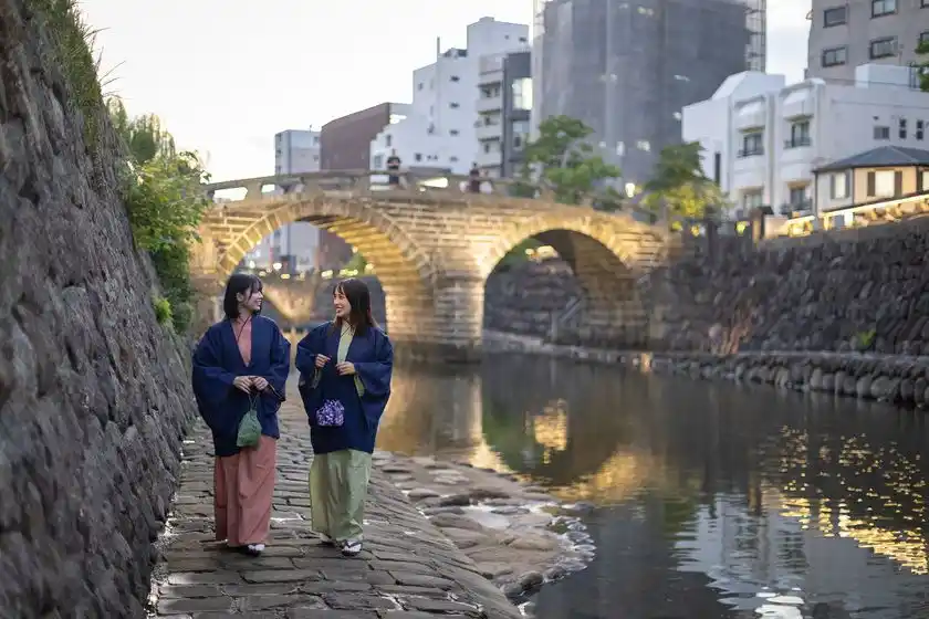 「乃宿-noyado-長崎」が2025年11月1日より「街あるき用 色浴衣」無料貸し出しサービス開始！