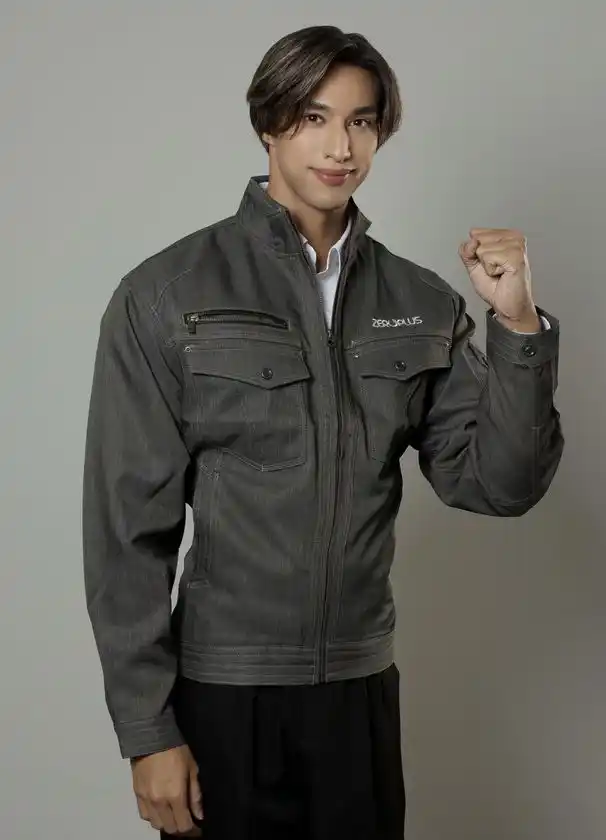 ユニフォーム姿の、當間ローズ