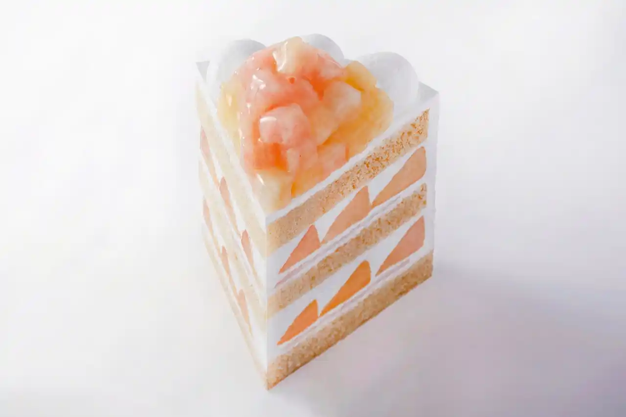 【ホテルニューオータニ】 旬は一瞬。シリーズ史上最短期間！幻のピーチショートケーキが誕生
