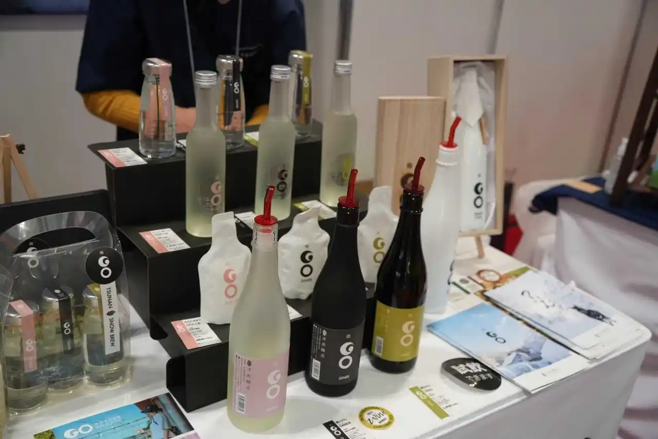 津南醸造はSMTS2026に出展し、「GO GRANDCLASS」「GOシリーズ」「つなんシリーズ」を全国小売・外食産業向けに提案しました
