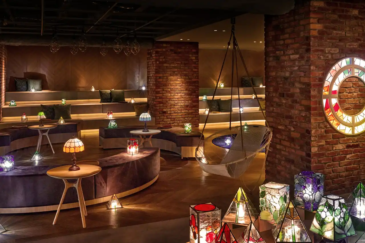 【OMO5函館】夜景のようなまばゆい光に包まれて過ごす「夜の輝き ハコダテアワー」開催