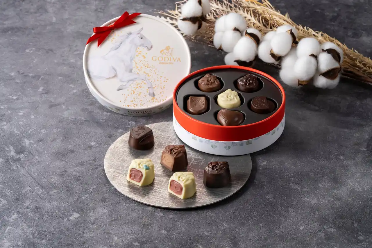 【ゴディバ ジャパン株式会社】 京都 上賀茂神社との共同企画！！4種類の“うまくいくメッセージ”と当たりのチョコレートで、午年を占う 「ニューイヤー フォーチュン コレクション」