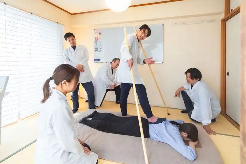 力に頼らない、新しい「足技整体」。