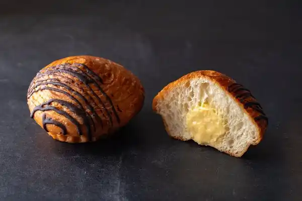 【JR東日本ホテルズ】 【ホテルメトロポリタン エドモント】パティスリーエドモント「カスタードマウンテン」新発売