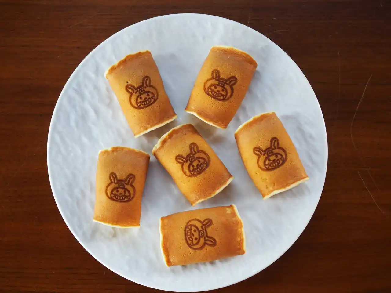 【お亀堂】 【ミニモニ。25周年記念コラボ】愛知のうずら農家を応援新作『ミニモちゃんあん巻き』＆伝説の味！幕張メッセで限定販売