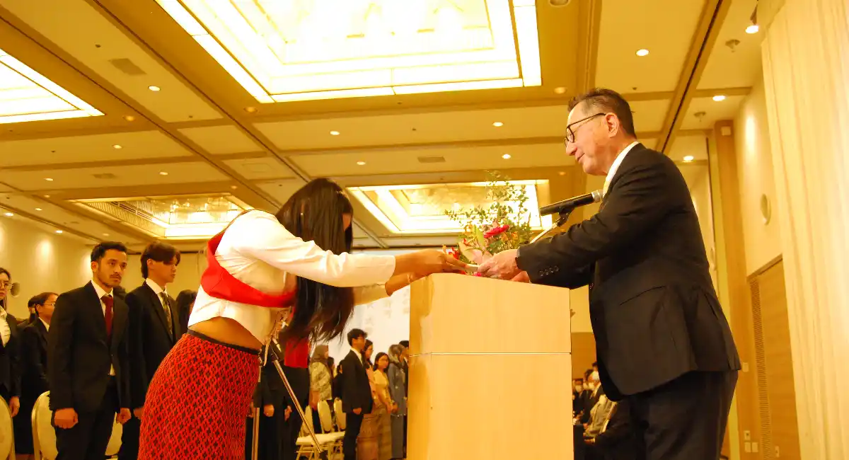 介護・観光の現場で活躍する即戦力グローバル人材を多数輩出！人手不足に苦しむ地域産業を支える専門学校アリス学園の入学式に198名が出席