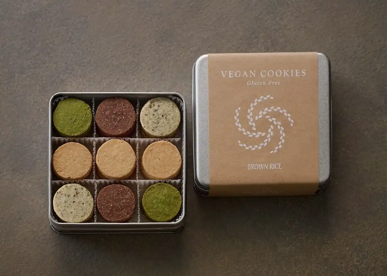 【株式会社ニールズヤード レメディーズ】 ブラウンライス ヴィーガンクッキー缶 リニューアルのお知らせ