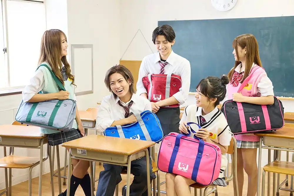 【新発売】「ワッペ」のスクールバッグ＆リュックが現役女子高生モデルと本気のコラボ！