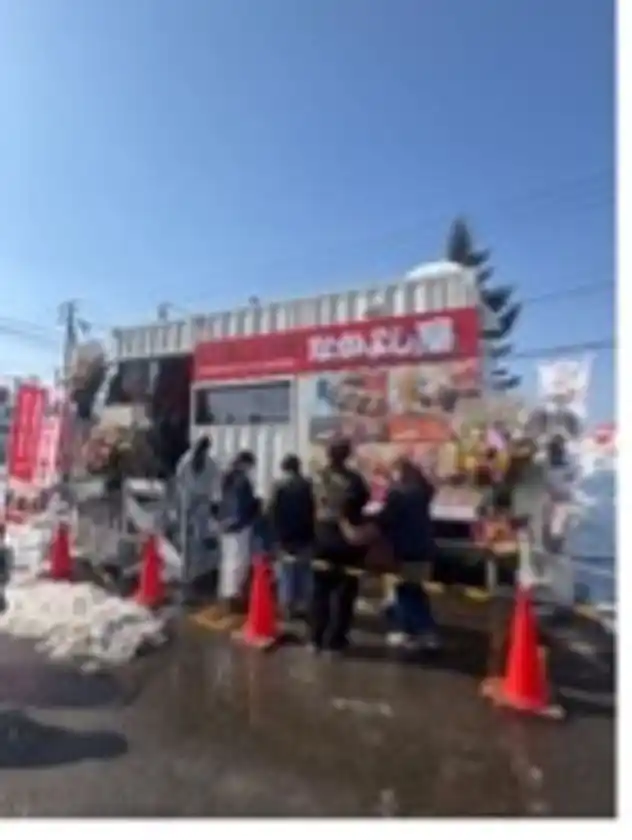 本店オープンの行列