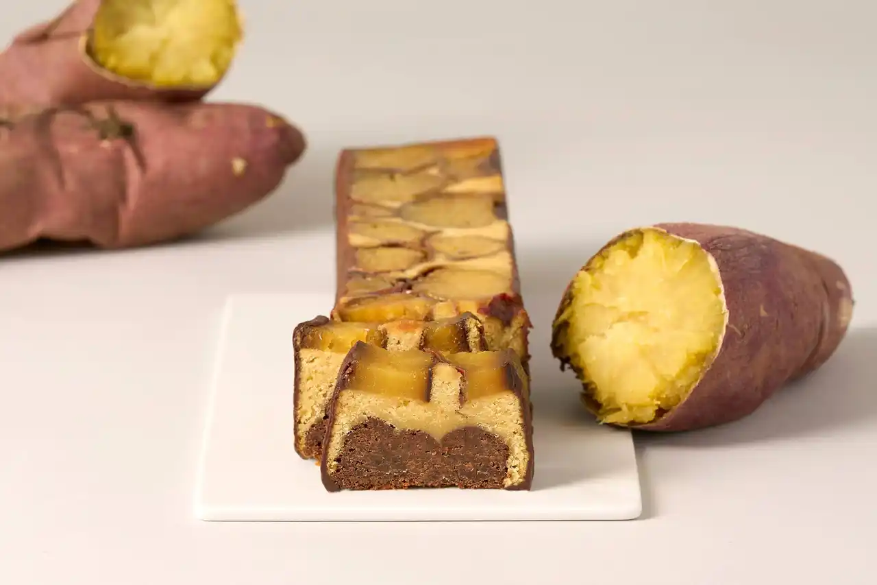 Minimalより、秋の味覚を楽しむお芋スイーツが登場！高糖度で濃厚な甘味の「金蜜芋」を堪能する「ガトーショコラ ソフト -金蜜芋-」を秋限定で発売