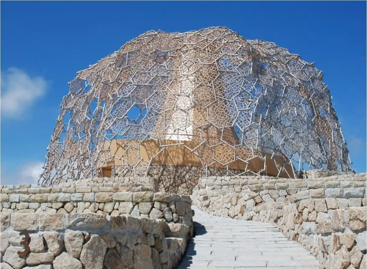 神戸六甲ミーツ・アート2026 beyond「自然体感展望台 六甲枝垂れ」が会場に復活！ ～公募作品プランは2月1日（日）より募集を開始～