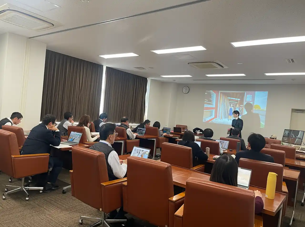 【株式会社CRENEO】 【徳島商工会議所にて指導員DX研修を実施】