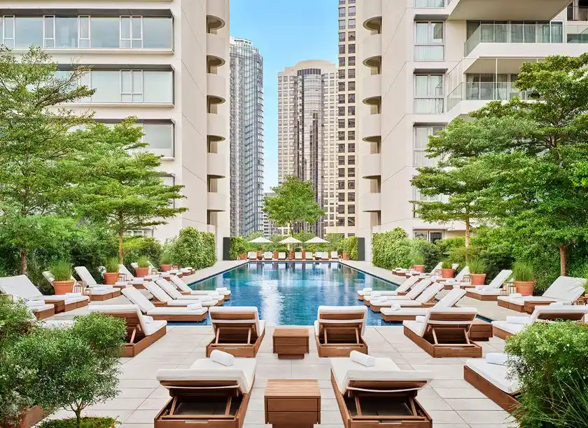 シンガポール・エディション ルーフトッププール