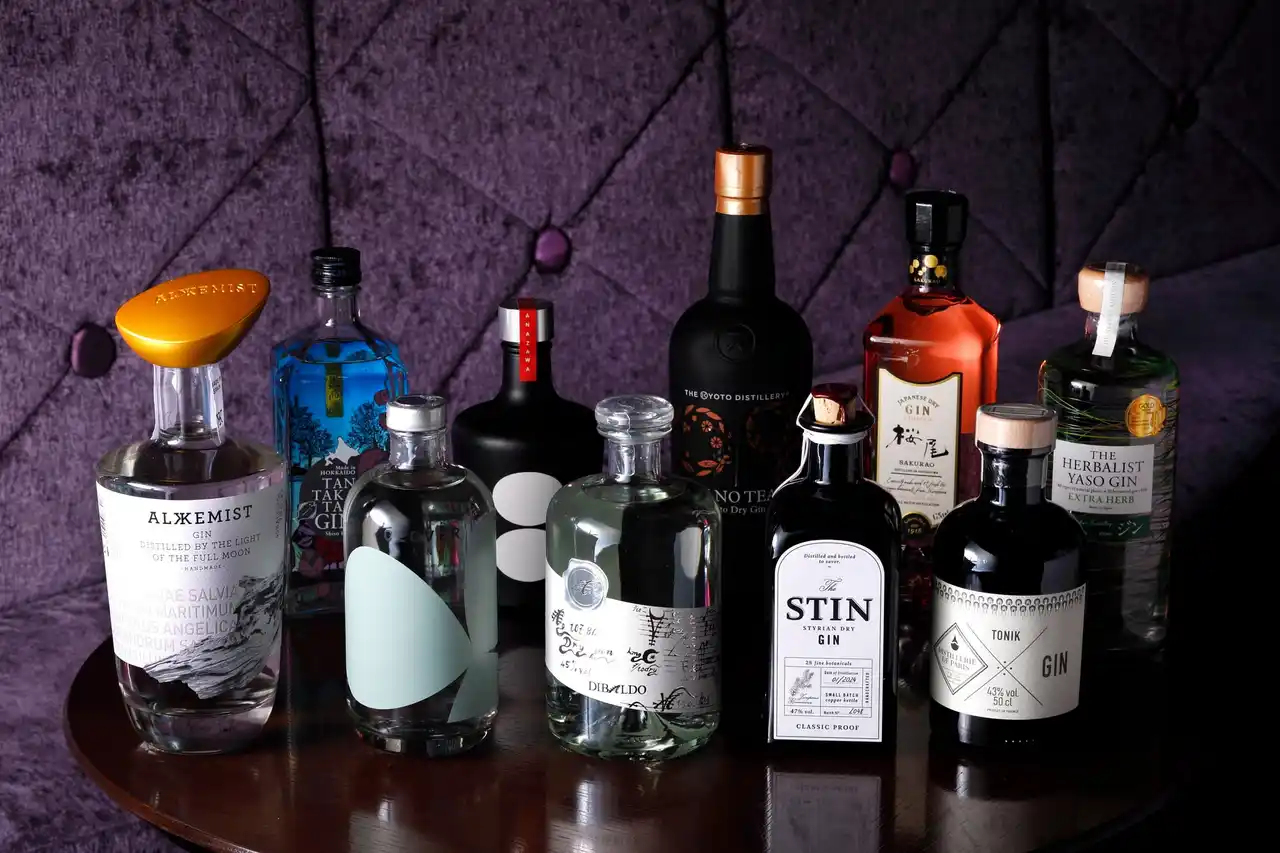 【株式会社　資生堂パーラー】 東京・銀座「BAR S(バー エス)」オープン10周年を祝して10種類の厳選したクラフトジンを展開