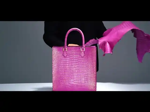 【数量限定】山本製鞄、最高級ポロサスクロコダイル×幻の染料「貝紫」を用いた至高のトートバッグ『PREMIUM CROCODILE CARRY』を発表