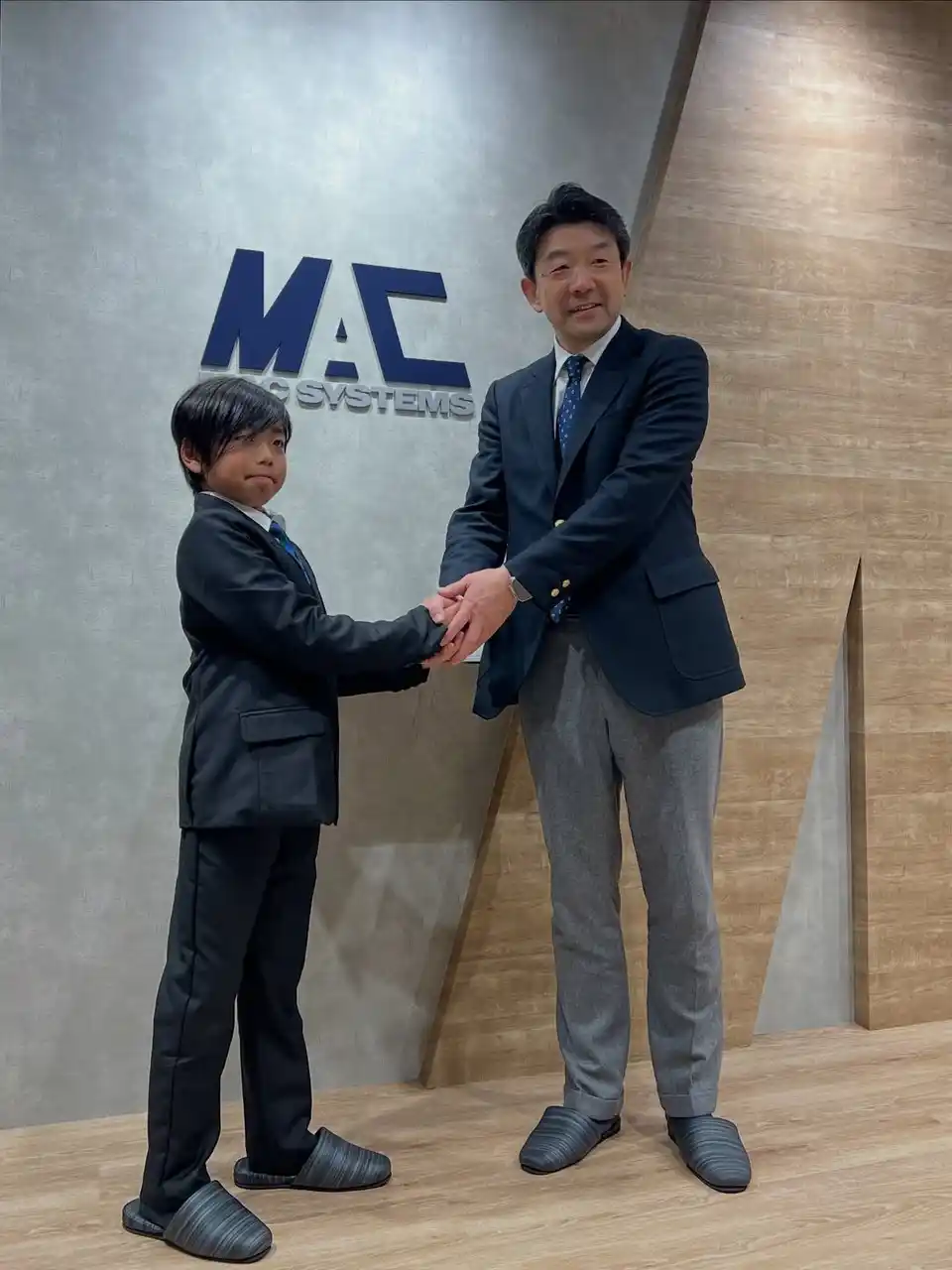 【株式会社マックシステムズ】 10歳の日本人ドライバー古賀瑛輝、NASCAR挑戦へ―　日本人最年少でJr. Late Modelデビュー、マックシステムズが米国挑戦を全面支援