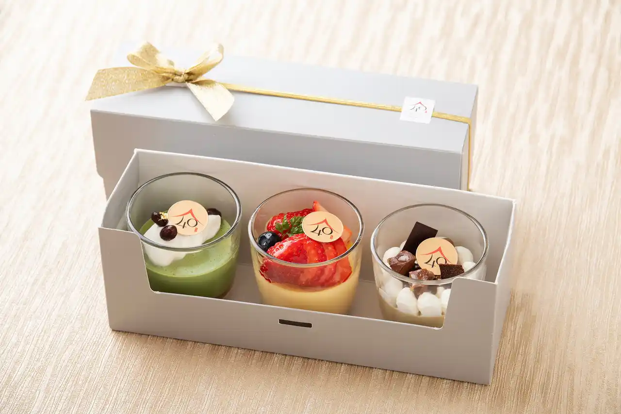 【JR東日本ホテルズ】 【ホテルメトロポリタン エドモント】「パティスリーエドモント」開業40周年記念商品　「アニバーサリープリン」 3種を期間限定で販売