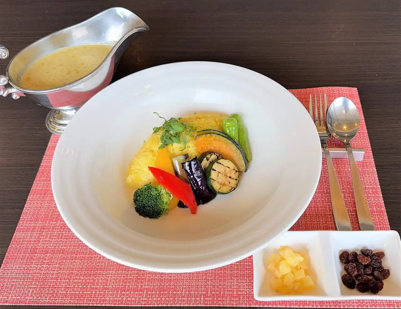 【リーガロイヤルホテル広島】OK!!広島（おいしいけぇ、ひろしま）タイアップ第2弾メニューも登場『スパイシーカレーフェア』を開催