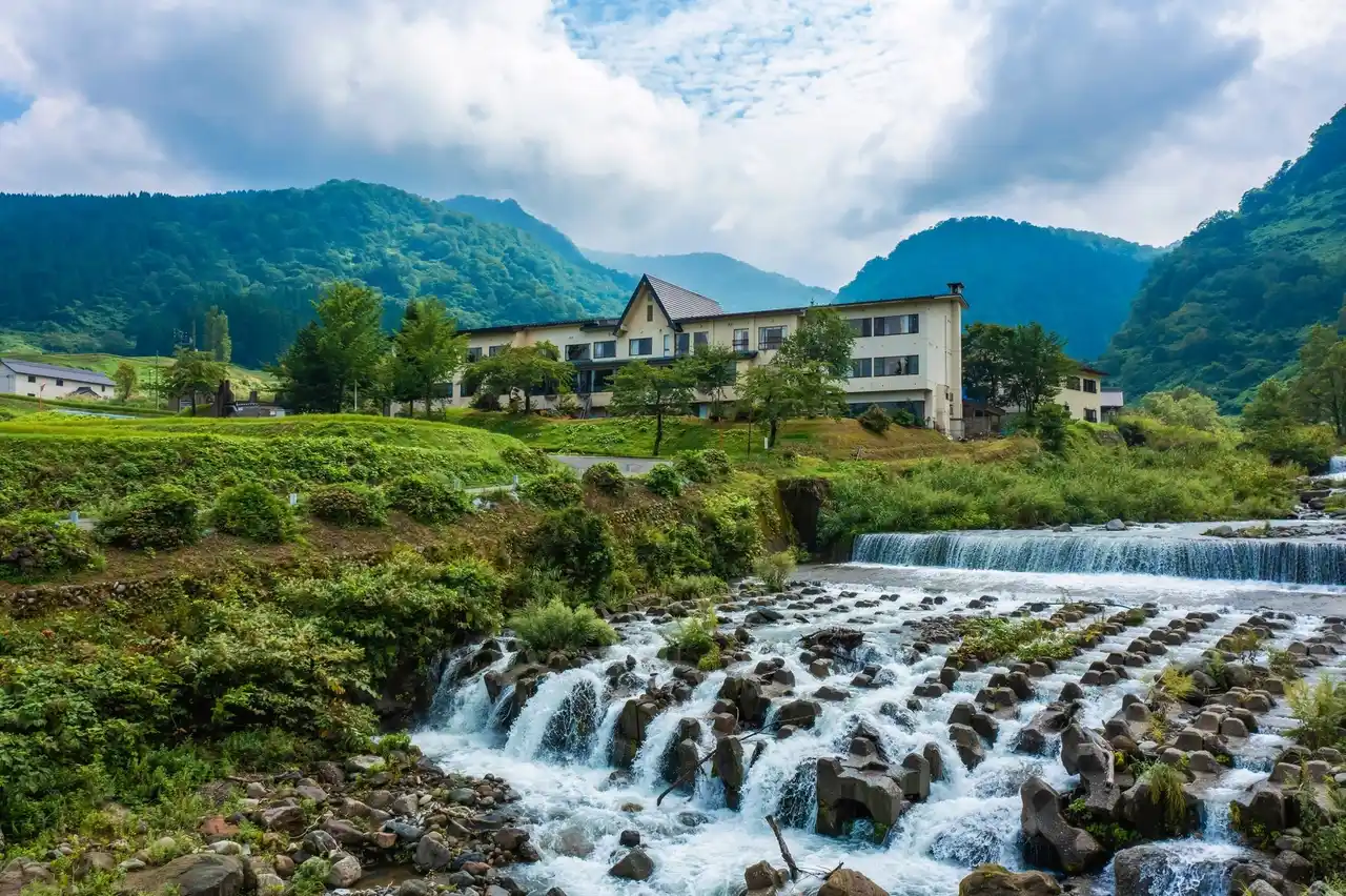 “美人の湯”が全国でW受賞！笹倉温泉 龍雲荘（新潟県糸魚川市）が「美肌部門 全国2位」&「温泉部門 全国3位」を獲得
