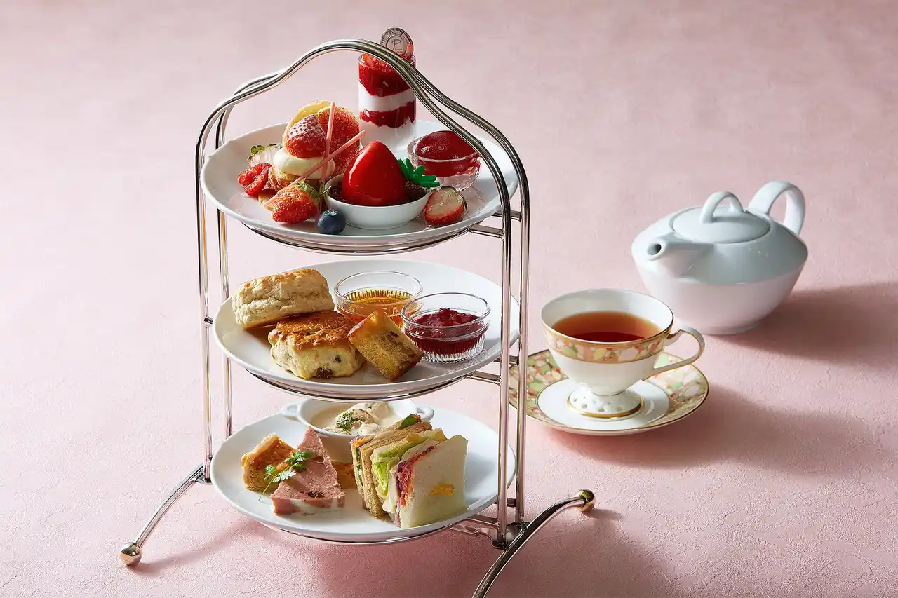 【水戸プラザホテル】摘みたての苺がテーマ！キュートな世界観のストロベリーアフタヌーンティーセットが登場