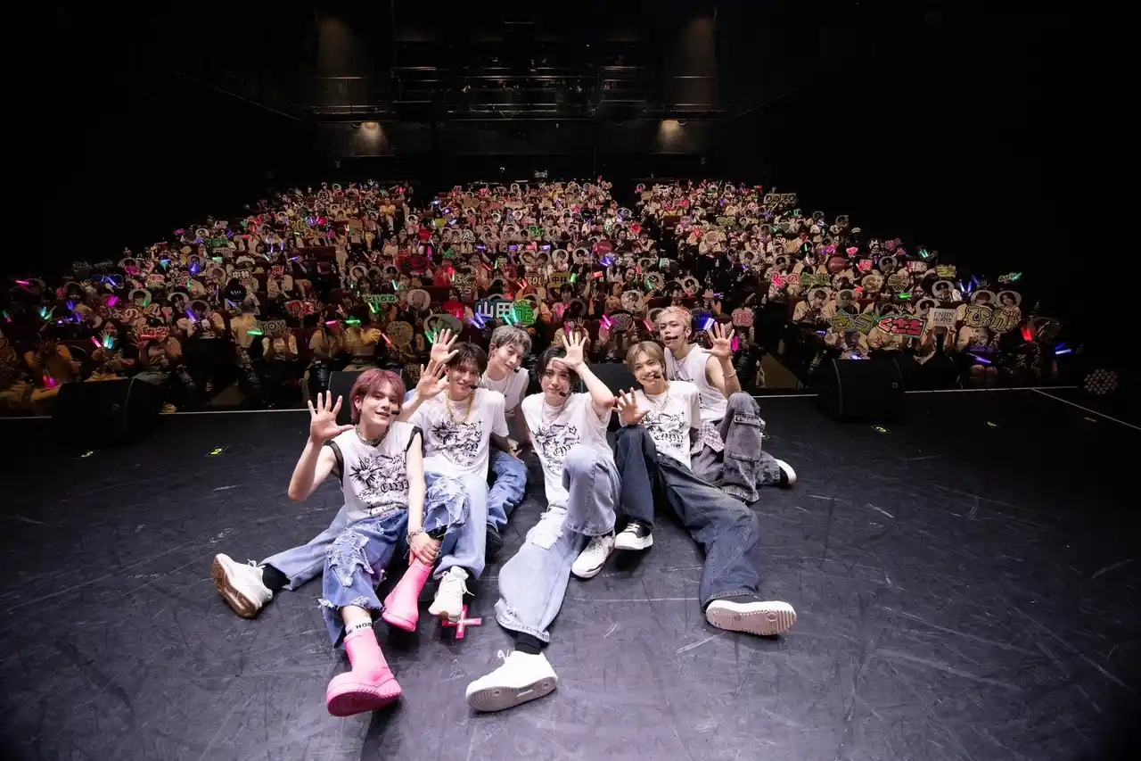 【吉本興業株式会社】 ENJIN・5周年LIVE 「Hi Five」で「ハイタッチ！」6人で踏み出す”新章”～届けた覚悟と愛～『 ENJIN 5th Annivasary LIVE～HiFive～』ライブレポート