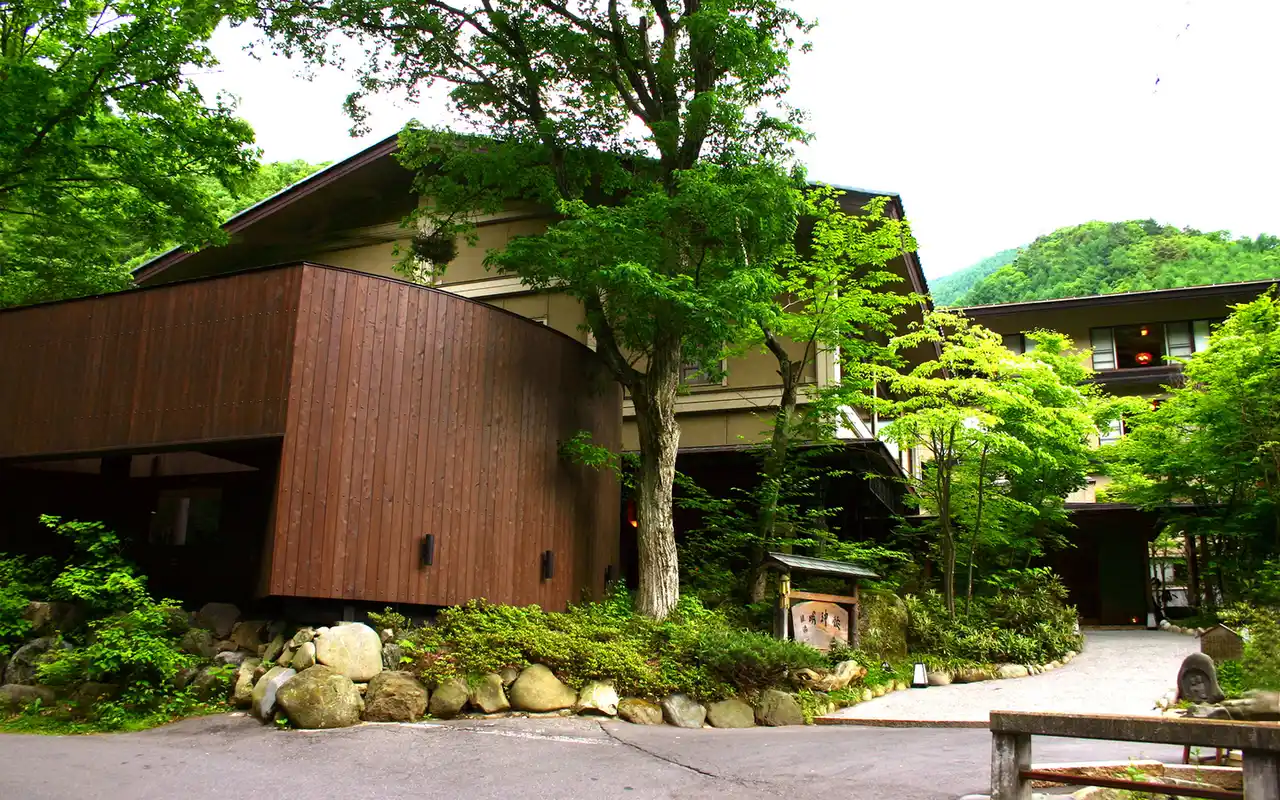 扉温泉 明神館.jpg