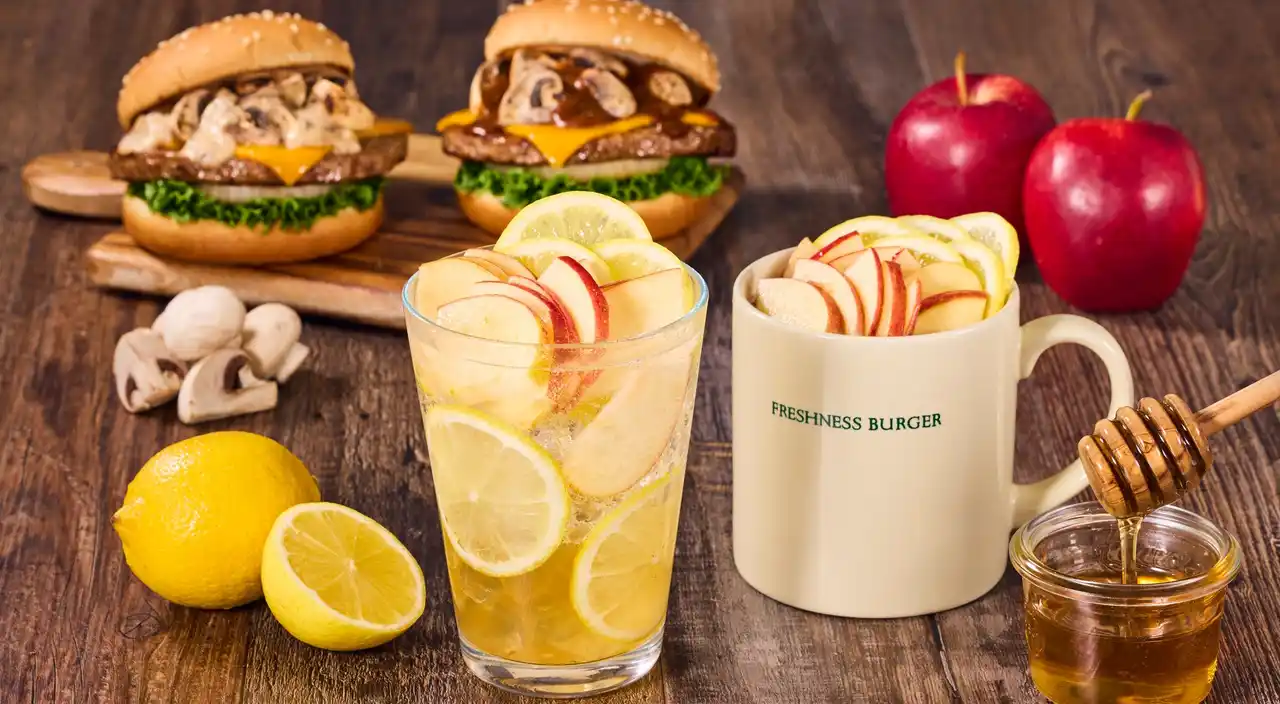【株式会社フレッシュネス】 果実ごろっと、香りふわっと。旬の国産りんご×ジンジャー×ハチミツで仕上げた、秋のご褒美クラフトレモネードが登場！