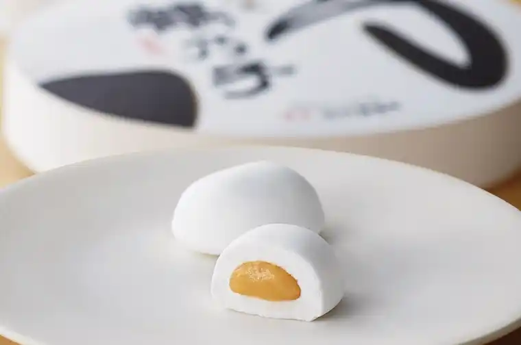 石村萬盛堂 創業120周年の感謝を込めて-原点「鶴乃子」をテーマにした限定商品と、本店限定イベント「博多もちつき」を開催。