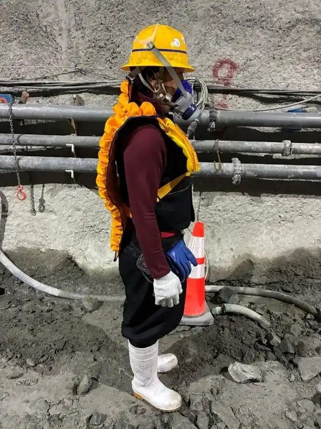 写真3：冷却プロテクター着用状況