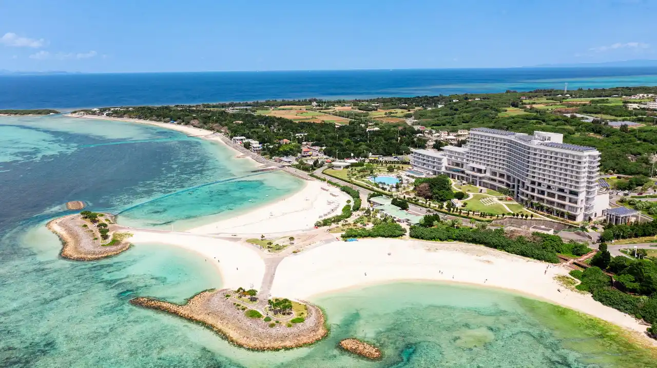 【メディアリンク株式会社】 沖縄のリゾートホテル「オリオンホテル モトブ リゾート＆スパ」、自動音声応答システム「DXでんわ」を導入。月3,000件超の電話のうち約800件を完全自動化。