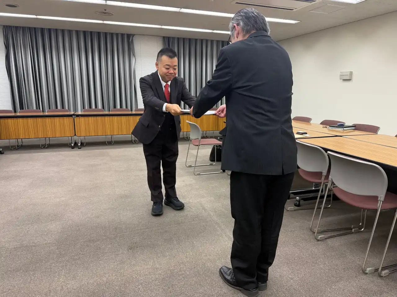 【株式会社からだ元気治療院】 【からだ元気治療院】有効回答率1.7%の調査結果を根拠に制度改定していいのか。厚労省へ業界改革の陳情書提出