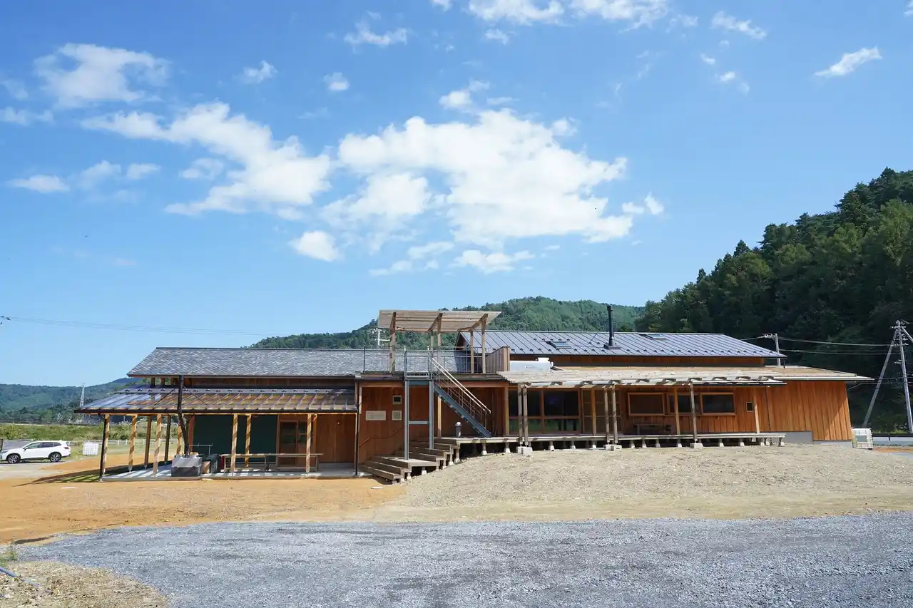 東日本大震災で壊滅的被害を受けた地に、海と食と学びの拠点オープン！「渚の交番 石巻 MORIUMIUS MARINE & FOOD」