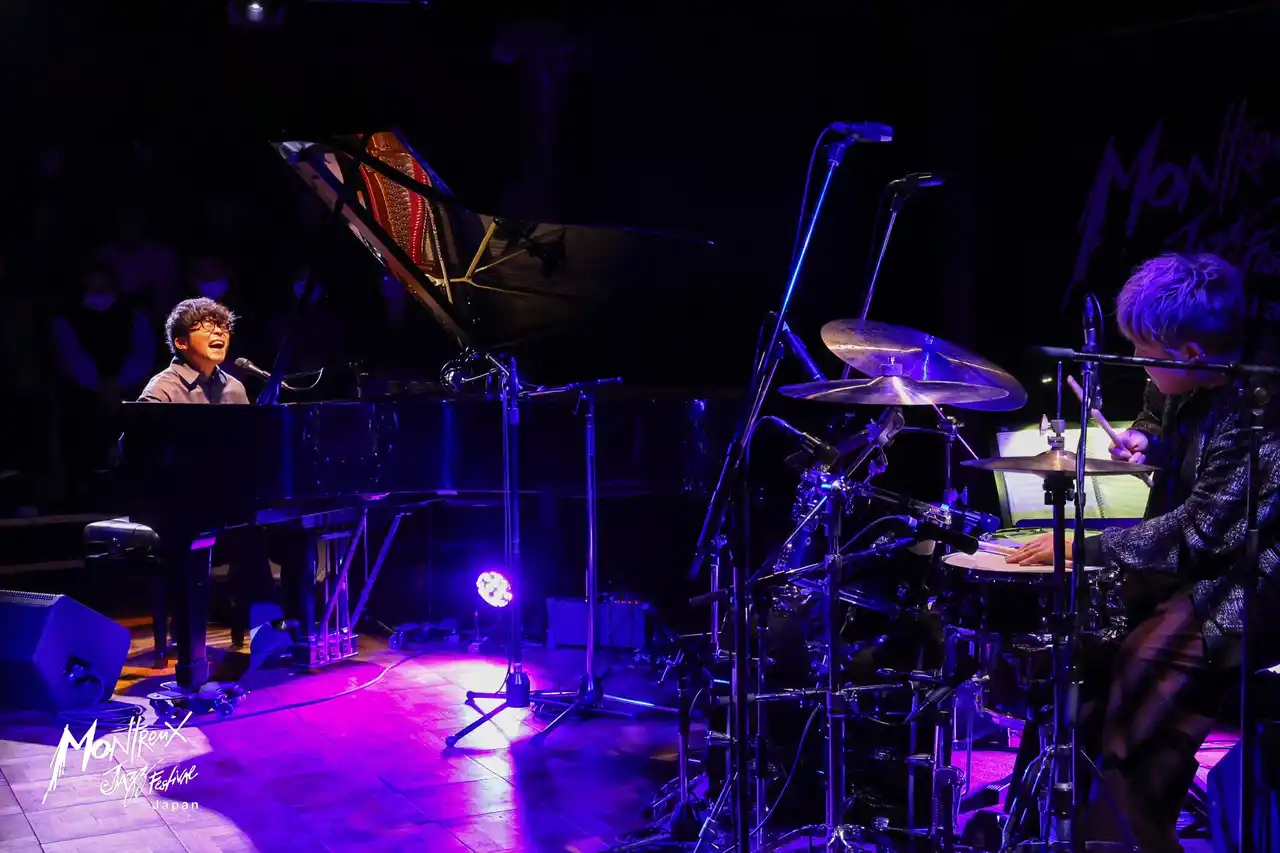【ぴあ株式会社】 公演初日のオフィシャルレポートが到着「MONTREUX JAZZ FESTIVAL JAPAN 2025」