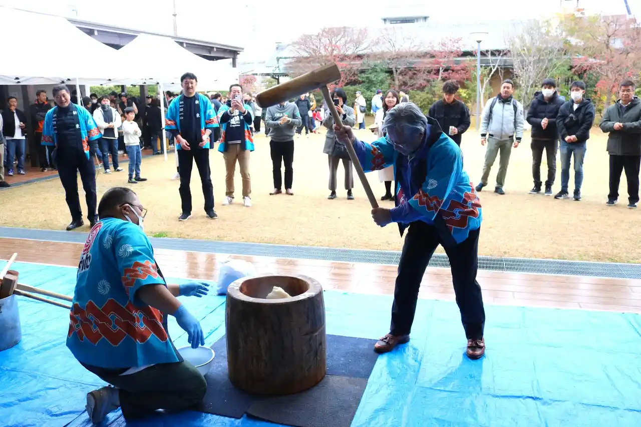 【新東工業株式会社】 新東工業グループの社員と家族を対象に「第35回オール新東餅つき大会」を開催