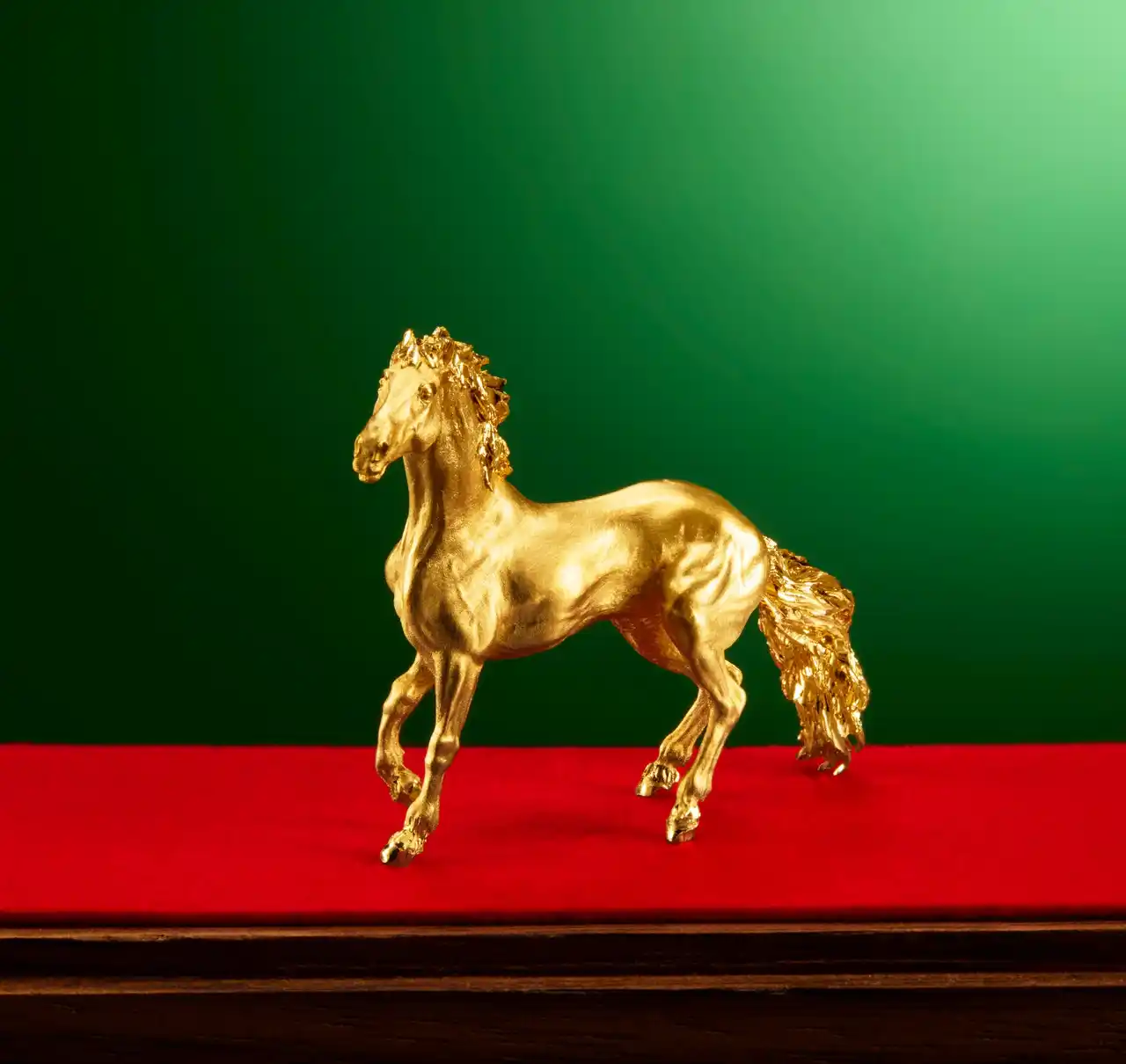 【田中貴金属リテイリング株式会社】 2026年の干支は “午（うま）”　午モチーフの純金製工芸品　新作を9月5日（金）より販売開始