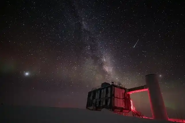 【国立大学法人千葉大学】 ニュートリノが示す最高エネルギー宇宙線の正体～アイスキューブ実験が探る極限宇宙～