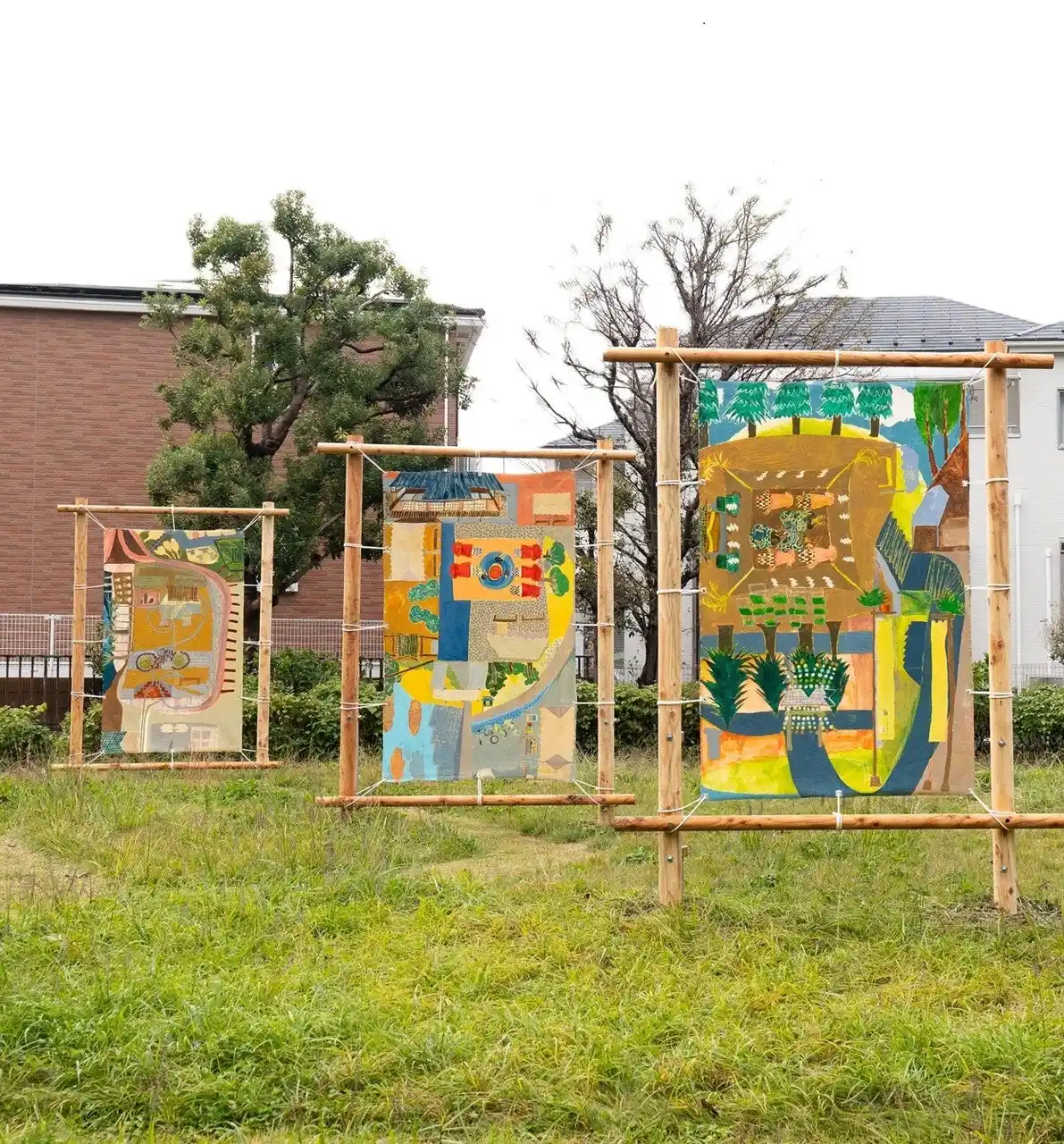 【公益財団法人八王子市学園都市文化ふれあい財団】 【八王子芸術祭】100年後、3匹の龍は藤の花の下であそんでいるのかな