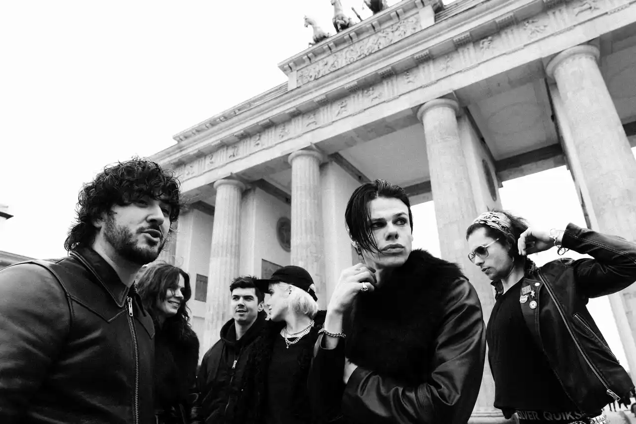 英国若手ロックアーティスト、ヤングブラッド最新ドキュメンタリー音楽映画 『YUNGBLUD. ARE YOU READY, BOY?』が8/20(水)から期間も劇場も超限定で劇場公開が決定しました