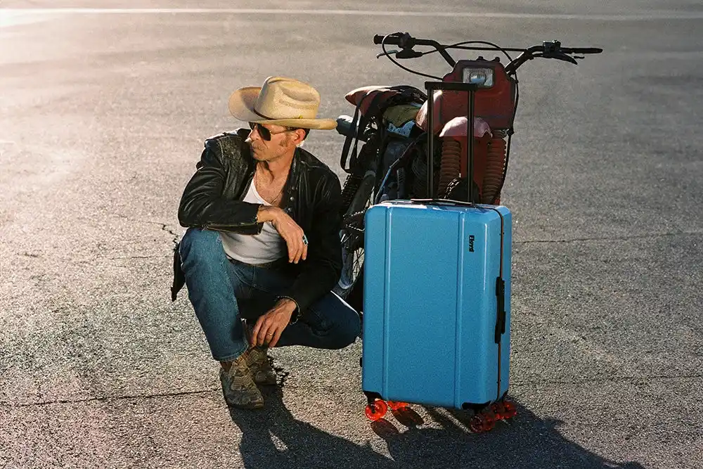 ドイツ発 トラベルケースブランド『Floyd(フロイド)』の期間限定ポップアップストアが 8/20(水)より銀座三越本館 5F GINZA ステージに期間限定オープン！！