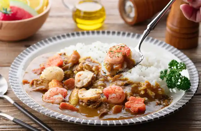 【株式会社帝国データバンク】 2025年6月のカレー物価1食440円　1年3ヵ月ぶり前月比低下　7月は1食436円、2カ月連続で低下予想　高値ピーク超える見通し