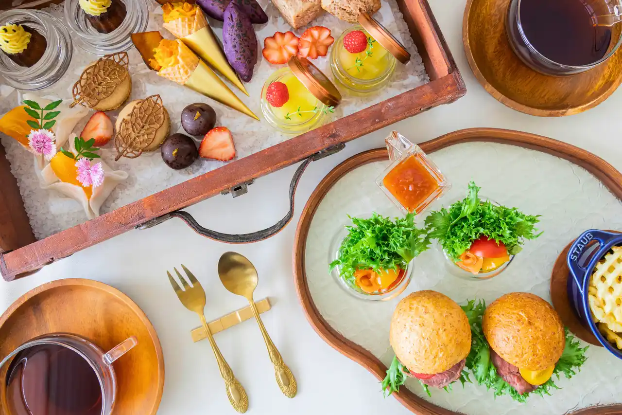 【神戸市】結婚式場内のアフタヌーンティー専門カフェ「Cafe ESPACE」より“秋の味覚を五感で楽しむ”季節限定アフタヌーンティーが登場！