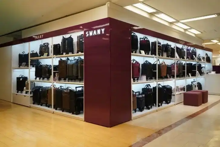 【株式会社スワニー】 「支えるバッグ」SWANY、全国主要都市で体験型売場を拡大中