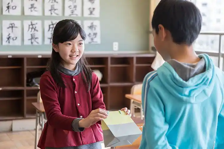 【ニフティ株式会社】 【調査結果】好きな人ができてから自分自身に変化があった小中学生は89.3％。「おしゃれや身だしなみに気を使うようになった」が最多