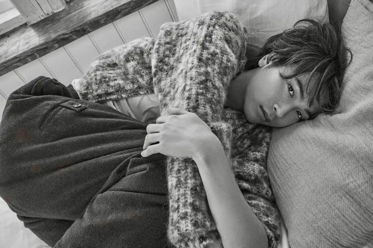 【株式会社東京ニュース通信社】 SUPER EIGHTが独占表紙を飾る「TVガイドPERSON vol.160」発売決定！ 世界的写真家レスリー・キーが手掛ける3年ぶりの連載には庄司浩平が登場