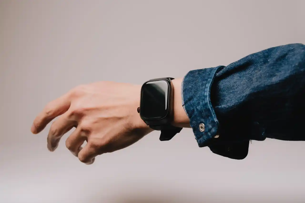 【MedicTec合同会社】 高齢の親の健康が気になるあなたへ