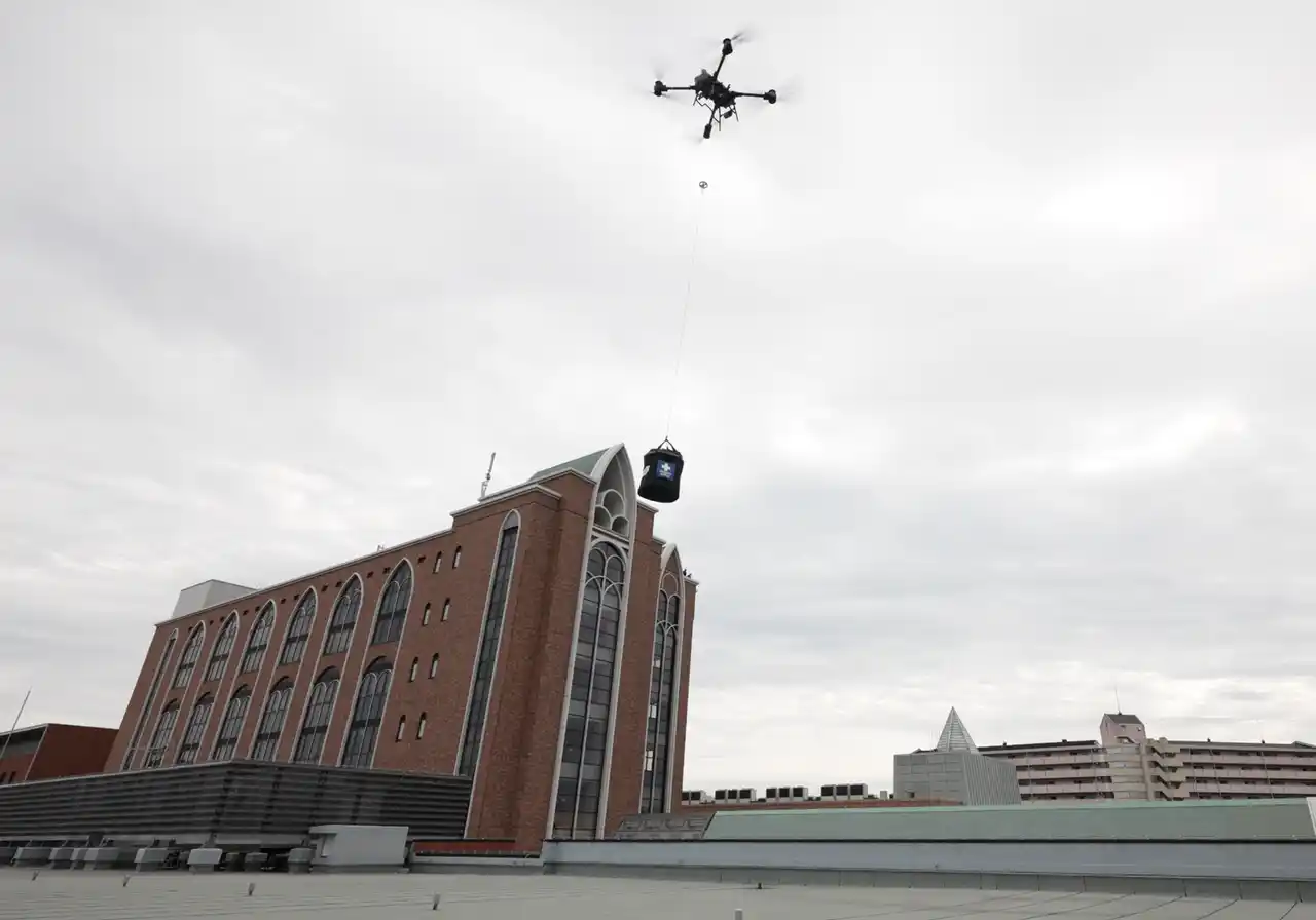 【株式会社ロジクトロン】 ロジクトロン／近畿大学で医療資材輸送ドローン実証を実施