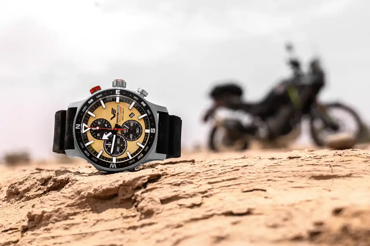 極限で使える腕時計VOSTOK EUROPEサハラ砂漠で実証済みモデル初登場！極限のサハラで鍛え抜かれた冒険者のためのツールウォッチ SAHARA！「AIに頼らず、太陽と針で旅する楽しさを。」