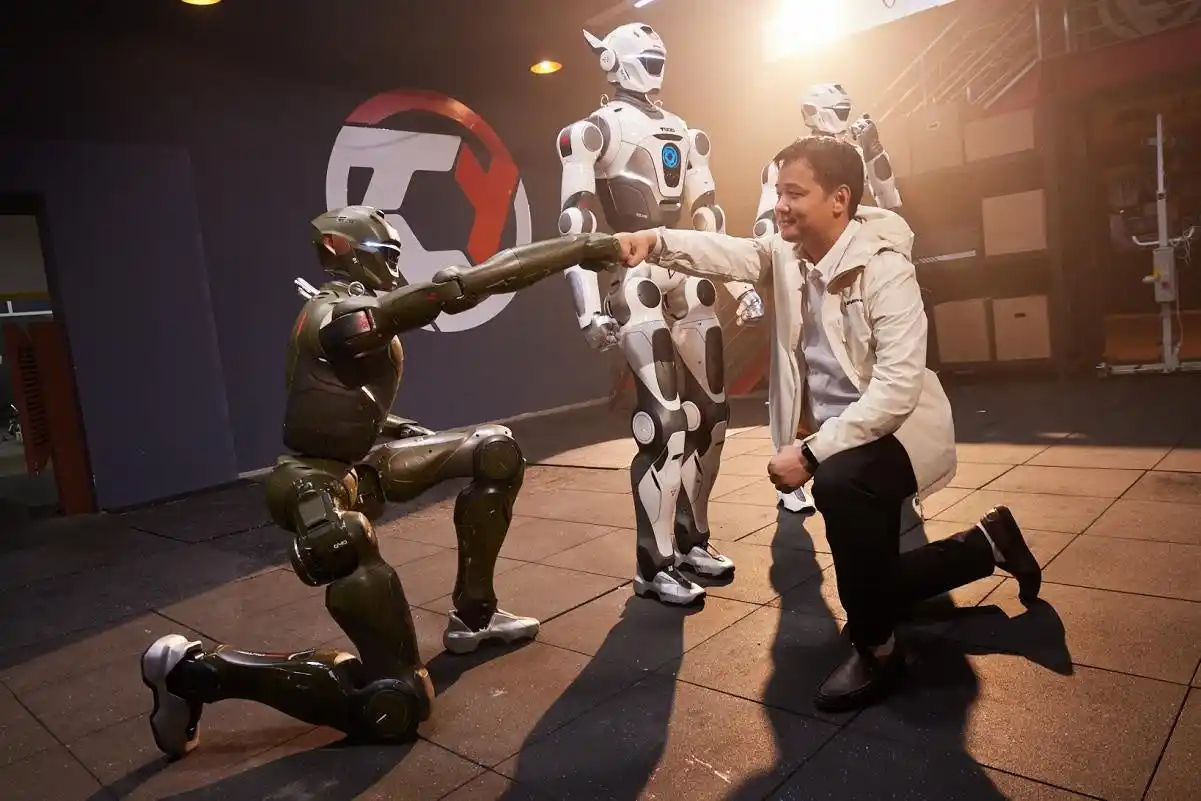 【深圳市众擎机器人科技有限公司】 100億元の資金調達で加速！EngineAI（众擎）T800 が正式リリース、産業化進程をさらに前進